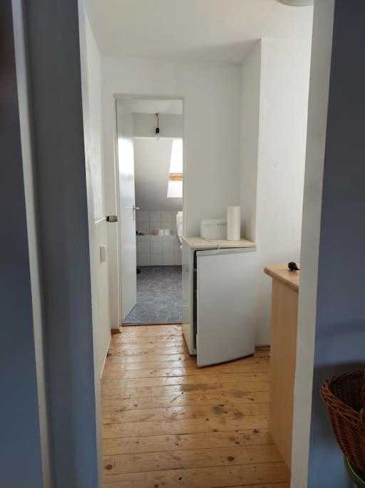 Helle Ruhige Zimmer Zu Vermieten Kassel Bagian luar foto