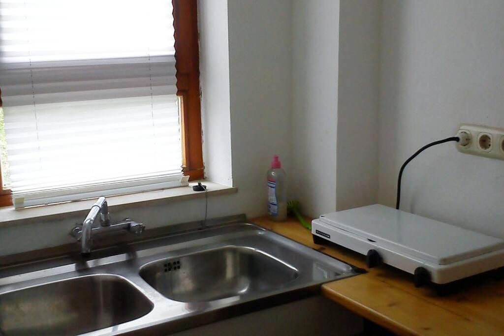 Helle Ruhige Zimmer Zu Vermieten Kassel Bagian luar foto